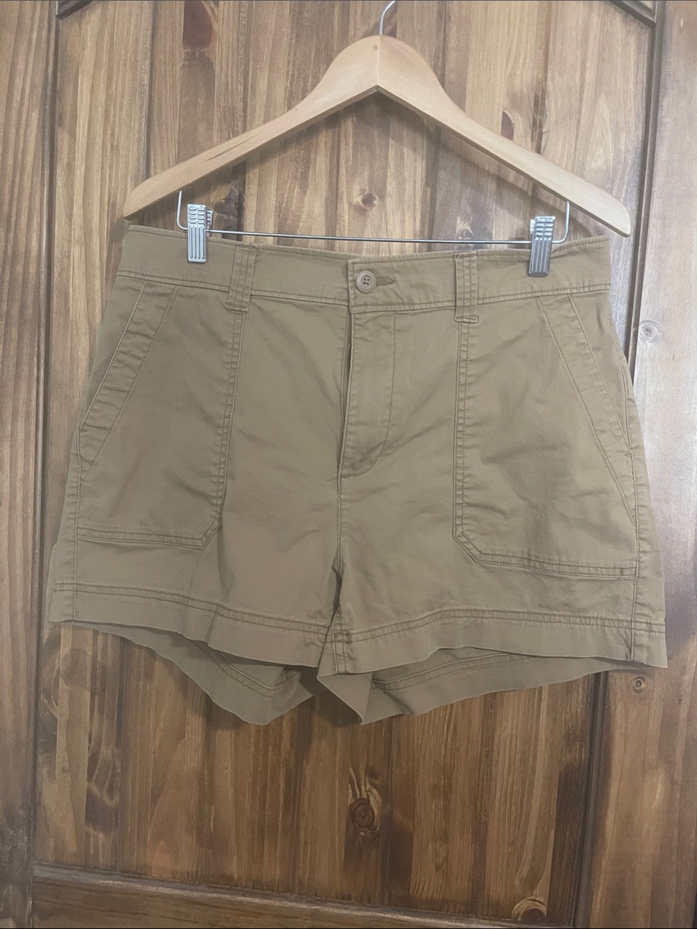 Old Navy Women's Khaki Utility Shorts